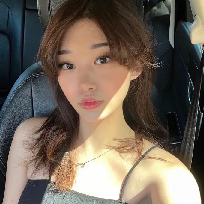 Hebohkan Media Sosial, Ini Jawaban Livy Renata tentang Boneka Beruangnya yang Bikin Penasaran