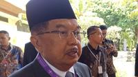 Mantan Wakil Presiden Indonesia Muhammad Jusuf Kalla menghadiri Forum R20 di Bali. (Liputan6.com/Radityo Priyasmoro)