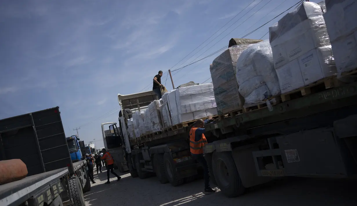 Truk-truk Bantuan Kemanusiaan Mulai Masuk Gaza - Foto Liputan6.com