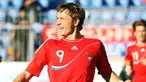 Striker Timnas Rusia Roman Pavlyuchenko beraksi pada partai kualifikasi Euro 2012 di Grup B pada 4 Juni 2011 di St Petersburg. AFP PHOTO/KIRILL KUDRYAVSTEV