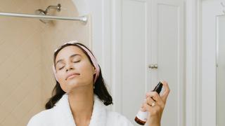 Kulit harus tetap terhidrasi selama Ramadan berlangsung. Ikuti 5 tips berikut ini.  | unsplash.com/@kalosskin