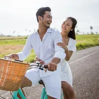 ilustrasi pasangan cinta/Odua Images/Shutterstock