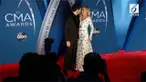 Sejumlah musisi pamer gaya masing-masing saat datang ke Country Music Awards 2017.