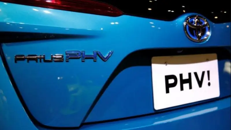 Toyota Prius PHV