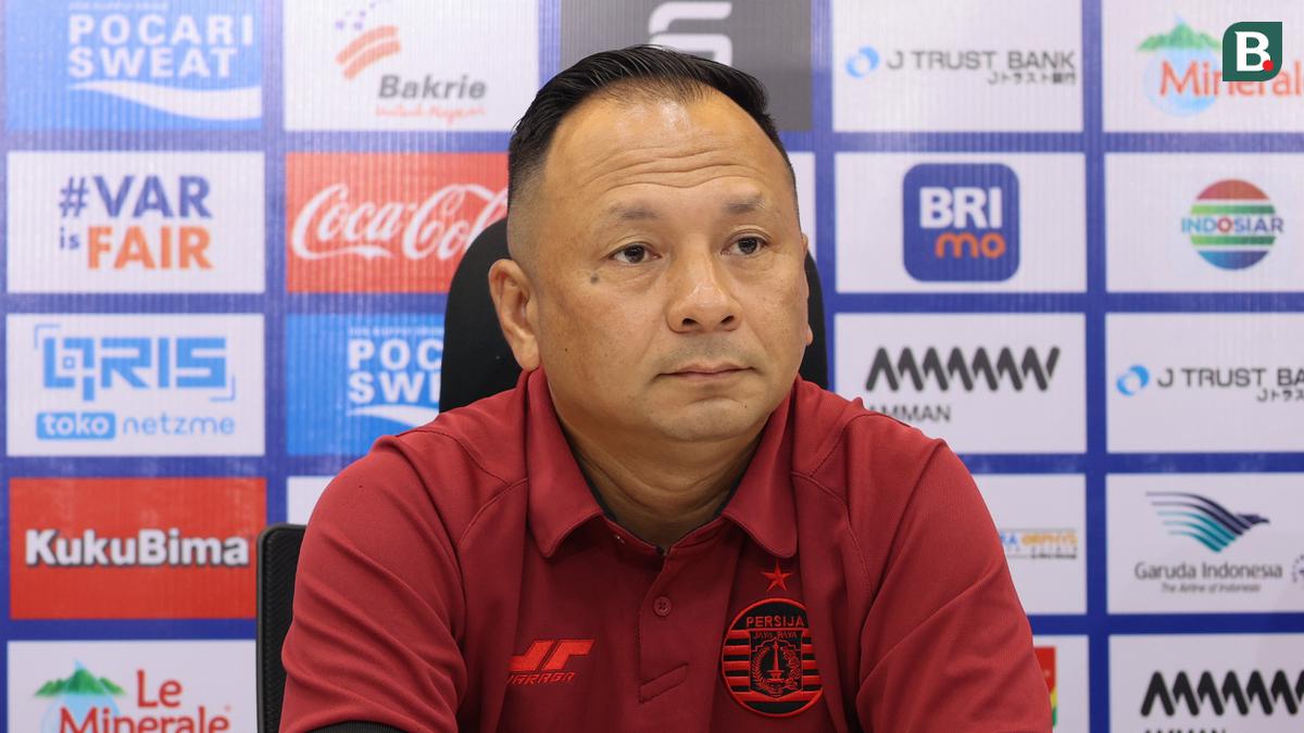 Fenomena Banjirnya Pelatih Impor di BRI Super League 2025/2026: Problem Juru Taktik Lokal dalam Mengontrol Ruang Ganti