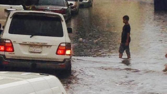 Banjir Di Jeddah Arab Saudi 2 Orang Tewas Tersengat Listrik Global Liputan6 Com