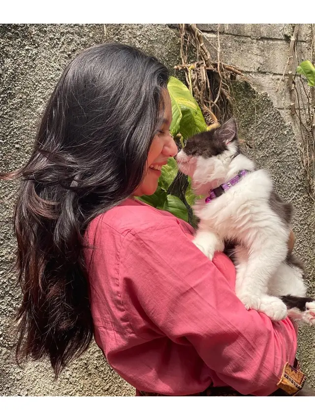 Sering Dikira Kembar, Ini 6 Potret Sinta Mutiara Adik Indah Permatasari
