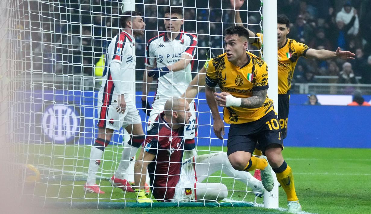 Inter Milan sukses mengalahkan Genoa dengan skor tipis 1-0 dalam laga Serie A 2024/2025 giornata 26 yang dihelat di Giuseppe Meazza, Minggu (23/2/2025) dini hari WIB. (AP Photo/Luca Bruno)