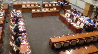 Hanya Dihadiri 3 Anggota DPR, Pembahasan RUU KUHP Ditunda