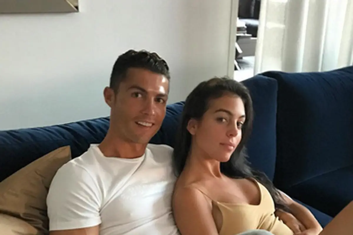[Bintang] Cristiano Ronaldo - Georgina Rodriguez