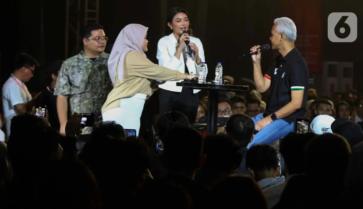 Sejumlah isu yang berkaitan dengan Generasi Z juga menjadi bahasan diskusi antara Ganjar Pranowo dengan anak-anak muda yang hadir. (Liputan6.com/Herman Zakharia)