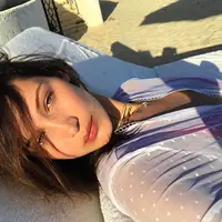 The Weeknd kini sudah berbahagia dengan kekasih barunya, Selena Gomez. Namun Bella Hadid, si mantan pacar The Weeknd nampaknya masih merasakan sakit hati melihat kebahagiaan The Weeknd dan Selena. (Instagram/Bella Hadid)