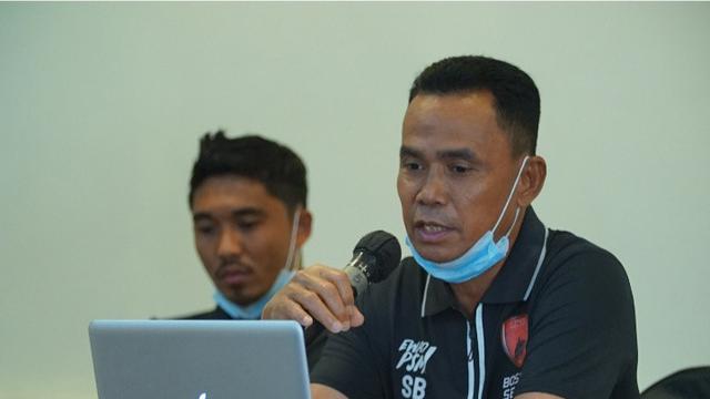 Pelatih kepala PSM, Syamsuddin Batola