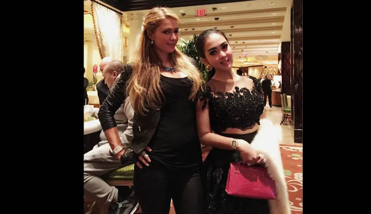 Sebelumnya, Syahrini juga pernah mengunggah foto dirinya dengan Paris Hilton saat pelantun 'Cetar' itu berlibur ke Las Vegas akhir tahun 2014. (instagram.com/princessyahrini)