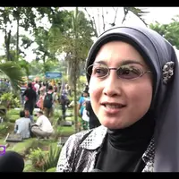 Desy Ratnasari sudah menganggap Didi Petet seperti ayahnya sendiri. Apa kenangan terindah Desy Ratnasari dengan almarhum?