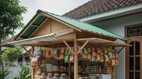 Inspirasi Warung Sembako Terbuka di Teras Rumah yang Hemat Tempat/Gemini AI
