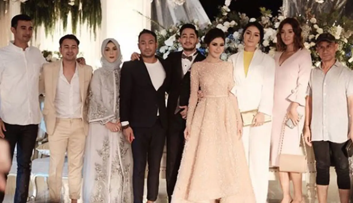 Citra Kirana hadir di acara pernikahan Jeje dan Syahnaz ditemani oleh kekasihnya, Ali Syakieb. (Foto: instagram.com/citraciki)