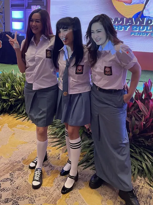 Aura Kasih, Ussy, Nafa Urbach