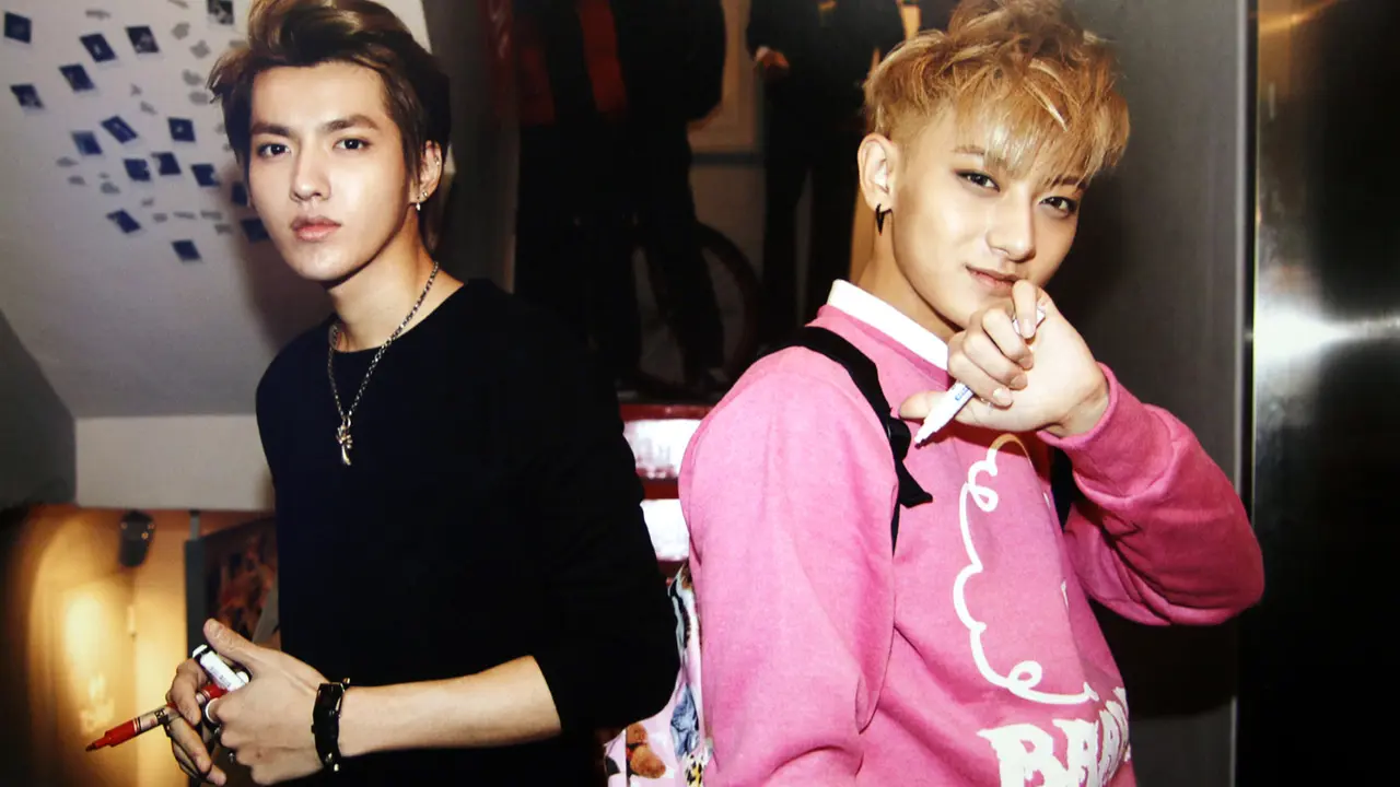 Kris dan Tao EXO