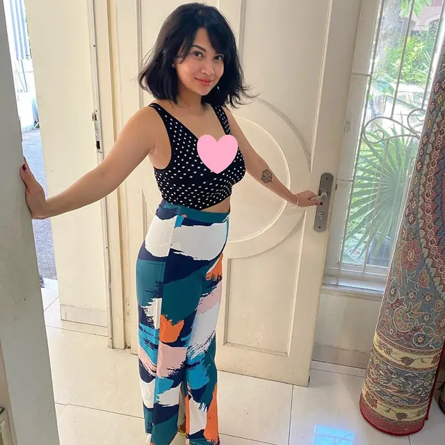 5 Potret Terbaru Vanessa Angel Usai Melahirkan, Tampil Langsing