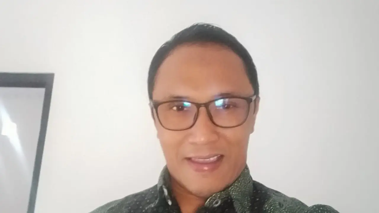 Tokoh Masyarakat, RinoCaroko