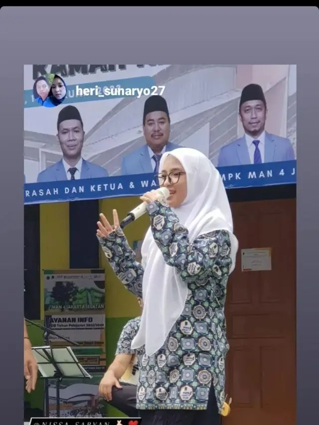 Nissa Sabyan di Pensi MAN 4 Jakarta