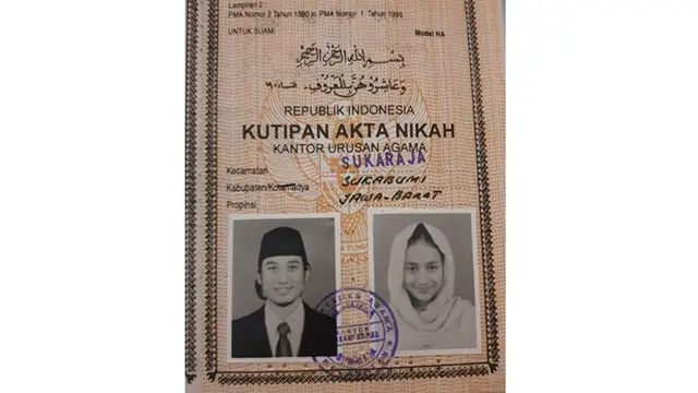 Pas Foto 5 Seleb di Buku Nikah saat Pakai Hijab Ini Curi Perhatian