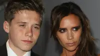 Ikuti Jejak Victoria Beckham, Brooklyn Beckham Mulai Jadi Model
