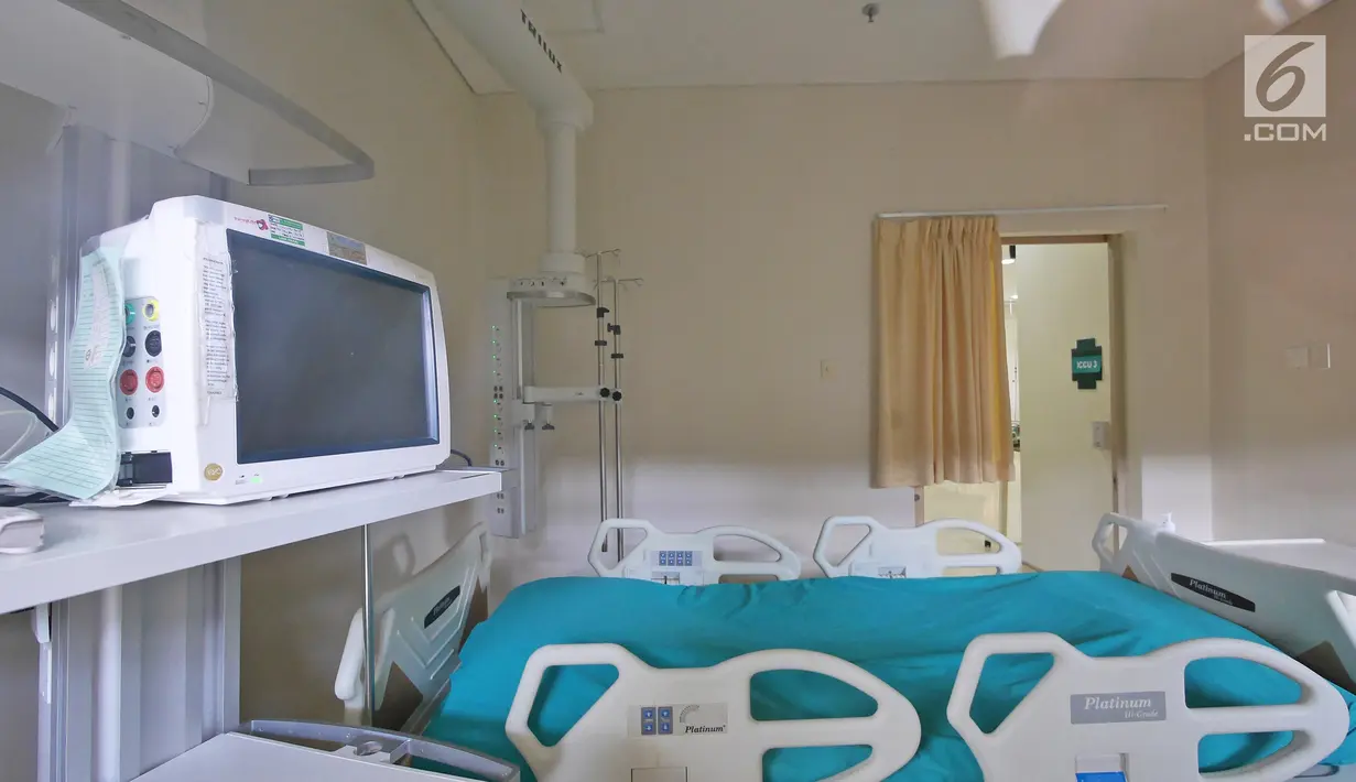 Suasana ruang ICCU di RS EMC Sentul, Jawa Barat, Sabtu (21/4). RS EMC memiliki alat pemeriksaan diagnaostic yang canggih dan kamar kualitas yang terbaik. (Liputan6.com/Herman Zakharia)