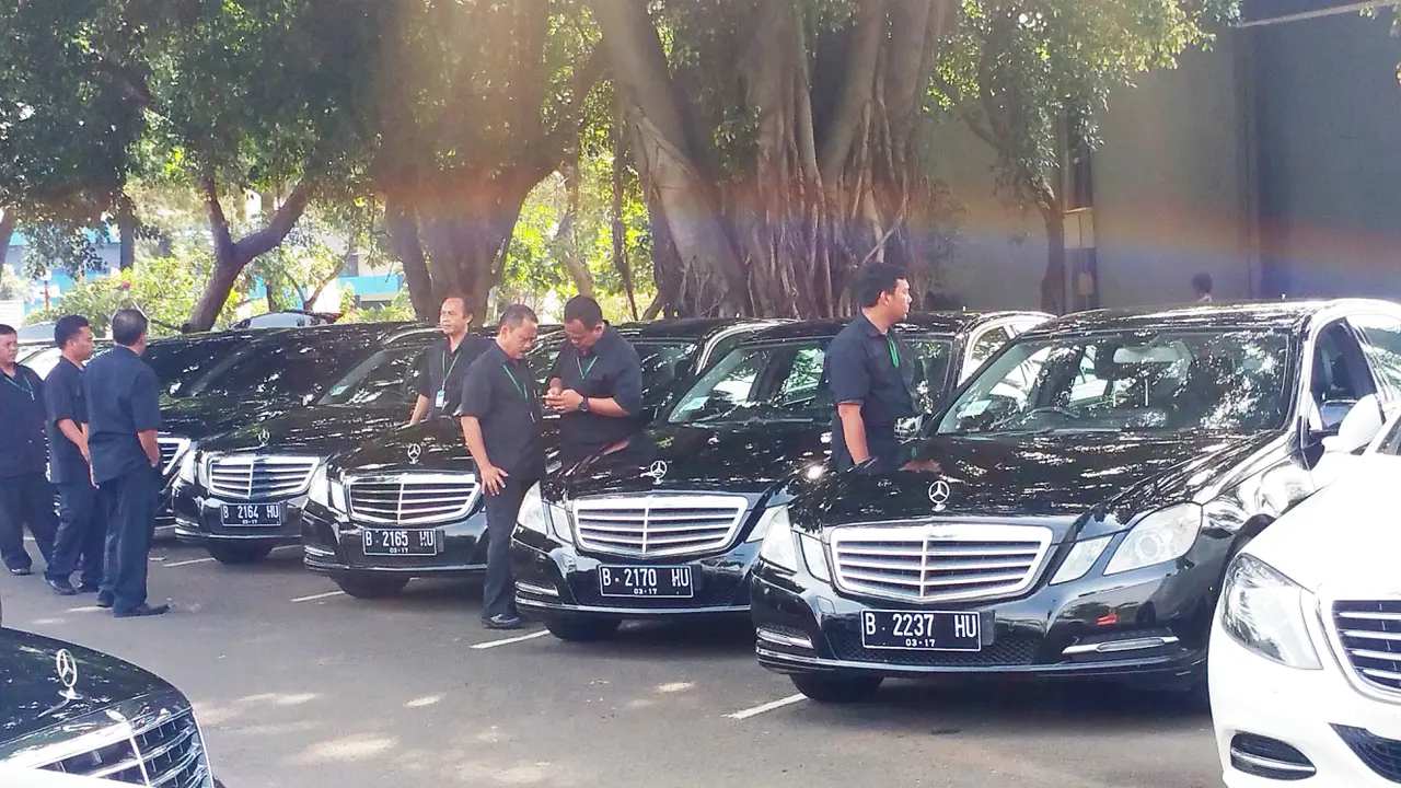 Suasana Bandara Halim Perdanakusuma jelang kedatangan Raja Salman
