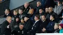Pelatih MU, Jose Mourinho dibangku penonton saat pertandingan Liga Premier Inggris, Swansea City menjamu Manchester United di Stadion Liberty, Inggris (6/11). Akibat hukuman, Mourinho tidak dapat mendampingi tim nya berlaga. (Reuters/John Sibley)