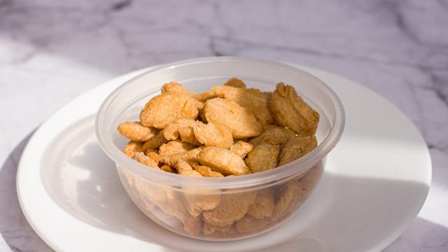 kue bawang