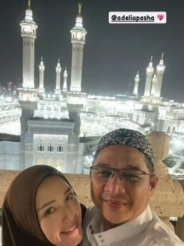 Inspirasi Outfit Artis Perempuan Indonesia Jalani Ibadah Haji 2025, Anggun dan Syar’i
