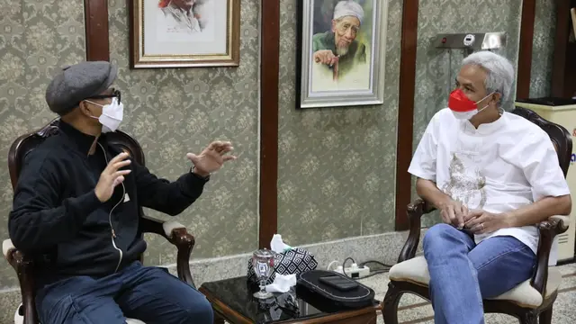Ivanka Slank saat sampaikan kepada Gubernur Jawa Tengah Ganjar Pranowo tentang harapan baru untuk Slanker. (Foto: Liputan6.com/Humas Provinsi Jateng)