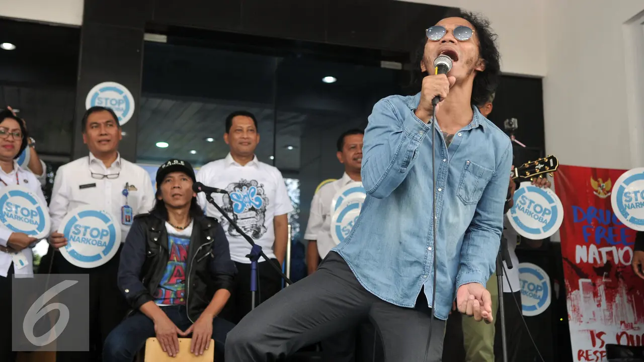 20160317-BNN-Gandeng-Slank-Untuk-Berantas-Narkoba-Jakarta-JT