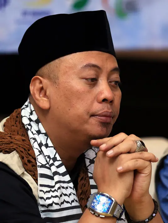Belum lama ini, Opick dan rombongan dari Duta Kemanusiaan Indonesia menyambangi para korban di Palestina. Ia pun mengajak putri sulungnya, Ghaniya D'Salma Firdaus untuk ikut ke daerah rawan tersebut. (Deki Prayoga/Bintang.com)