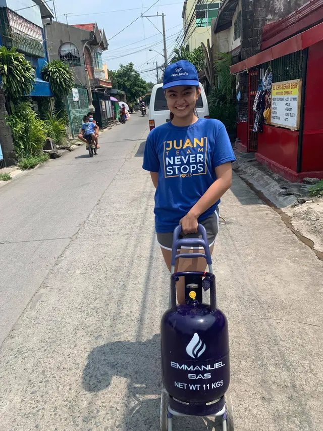 Pramugari Asal Filipina Banting Stir Jual LPG