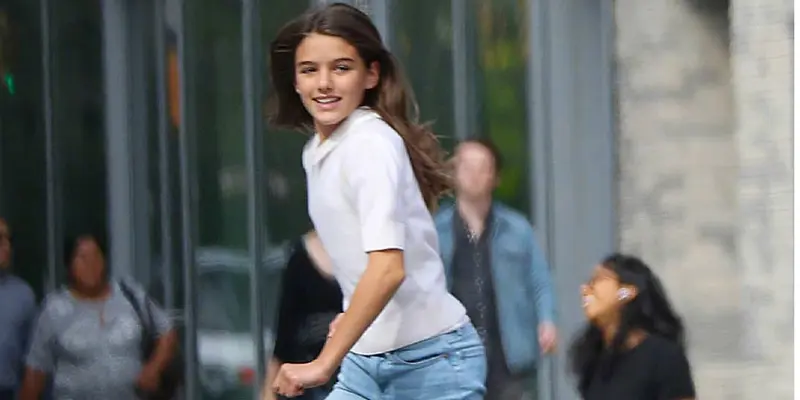 FOTO: Gaya Outfit Casual Suri Cruise, Putri Tom Cruise dan Katie Holmes