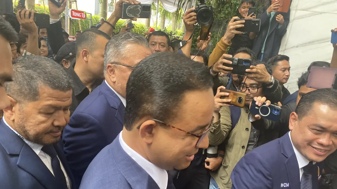 Pasangan bakal capres dan cawapres Koalisi Perubahan, Anies Baswedan dan Muhaimin Iskandar atau Cak Imin hadir dalam Hari Ulang Tahun (HUT) ke-12 Partai NasDem.