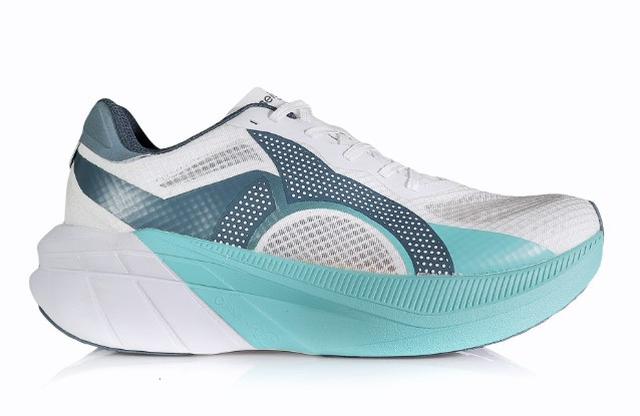 6. Ortuseight Hyperfuse, Bantalan Responsif dan Stabil