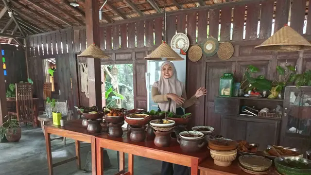 Warung Makan di Jogja Berbagi Makanan untuk Para Perantau dari Sumatera