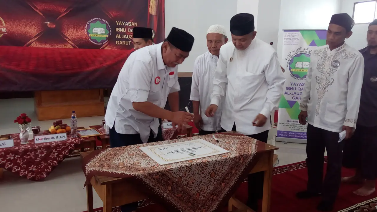 demiz resmikan mesjid Umar bin Khatab