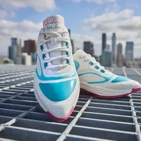 Skechers merupakan salah satu brand sepatu ternama yang ada di dunia (Foto: Unsplash.com/ Raka Rachgo)