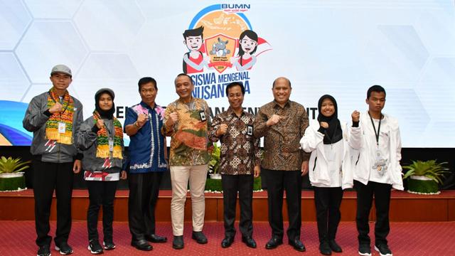 Peringati HUT RI Kegiatan BUMN Hadir Untuk Negeri Serahkan Bantuan Bina Lingkungan Di Provinsi Kalsel