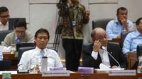 Dadan menyampaikan data tersebut saat Rapat Kerja (Raker) yang digelar Komisi IX DPR RI dengan Menteri Kesehatan Budi Gunadi Sadikin, Menteri Kependudukan dan Pembangunan Keluarga Wihaji serta Kepala Badan Pengawas Obat dan Makanan (BPOM) Taruna Ikrar tentang penanganan kasus MBG. (merdeka.com/Arie Basuki)