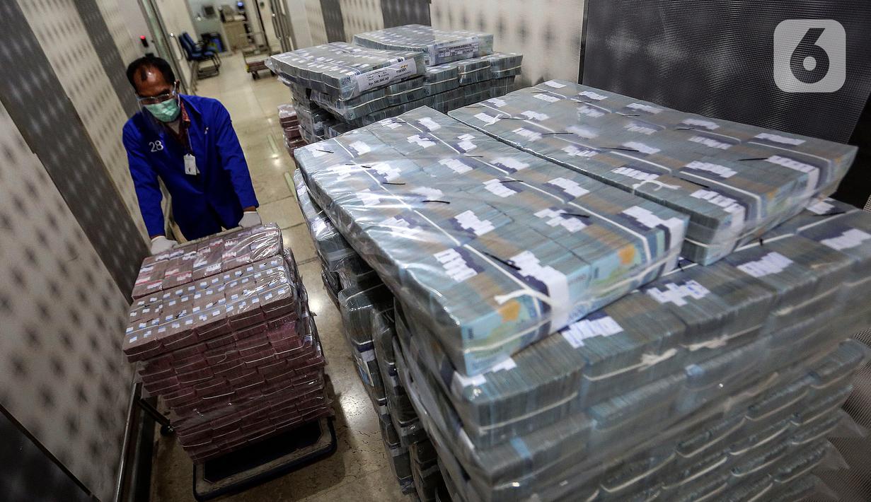 FOTO: Uang Beredar pada November 2020 Capai Rp 6.817,5 ...