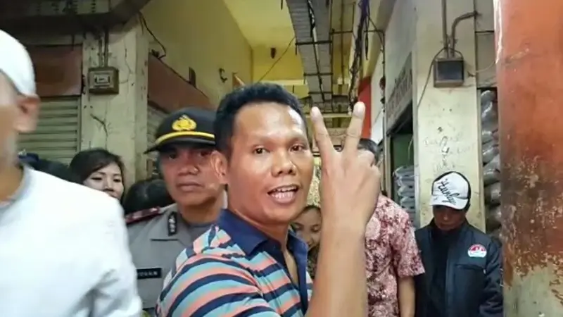 Dos Roa justru langsung meninggalkan Agus Yudhoyono ketika diajak bicara..