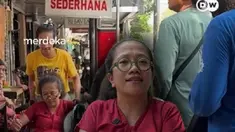 Bagi sebagian orang, trotoar adalah jalur pejalan kaki. Namun bagi penyandang disabilitas, trotoar yang tidak rata, terputus, atau terhalang kendaraan dapat menjadi tantangan sehari-hari.

Meski Indonesia telah memiliki aturan yang menjamin aksesibilitas bagi penyandang disabilitas, penerapannya ...