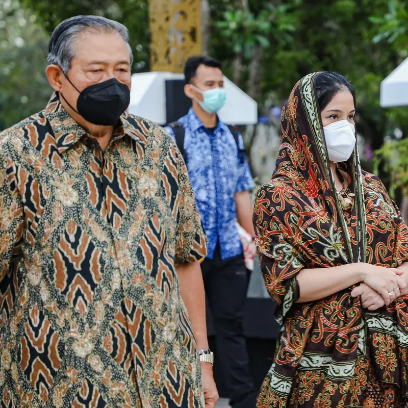 Dukungan Annisa Pohan untuk SBY yang akan menjalani pengobatan kanker prostat di Amerika Serikat (https://www.instagram.com/p/CVxbVcZvn4J/)