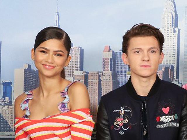 Kata Tom Holland Soal Rumor Cintanya Dengan Zendaya News Entertainment Fimela Com